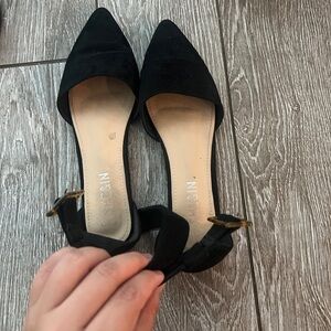 Closed Toe Point Flats